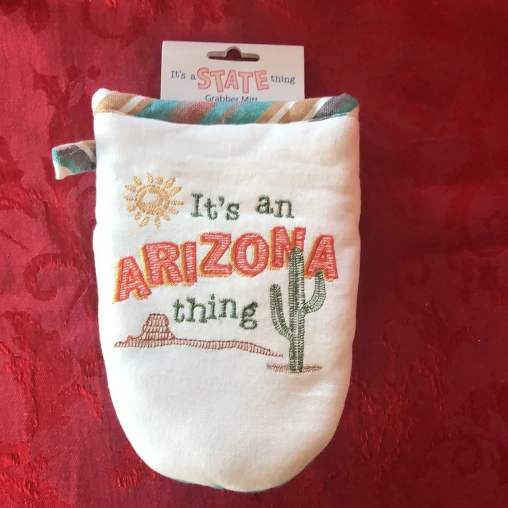 It’s an Arizona thing kitchen towel and oven grabber mitt set